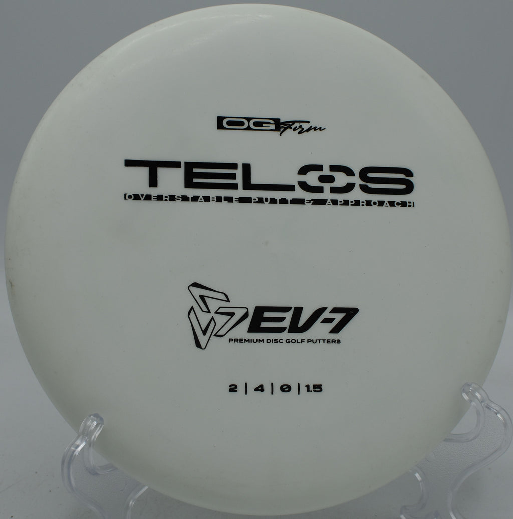 EV-7 Telos stable beadless putter gliding straight into chains at Maple Hill Disc Golf Course in Leicester, Massachusetts.