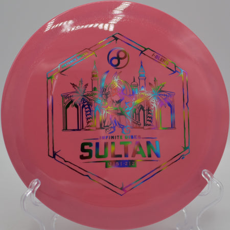 Infinite Sultan carving a controlled anhyzer at White Oak Park DGC in Dallas, GA, drifting right before fading into Circle 1.