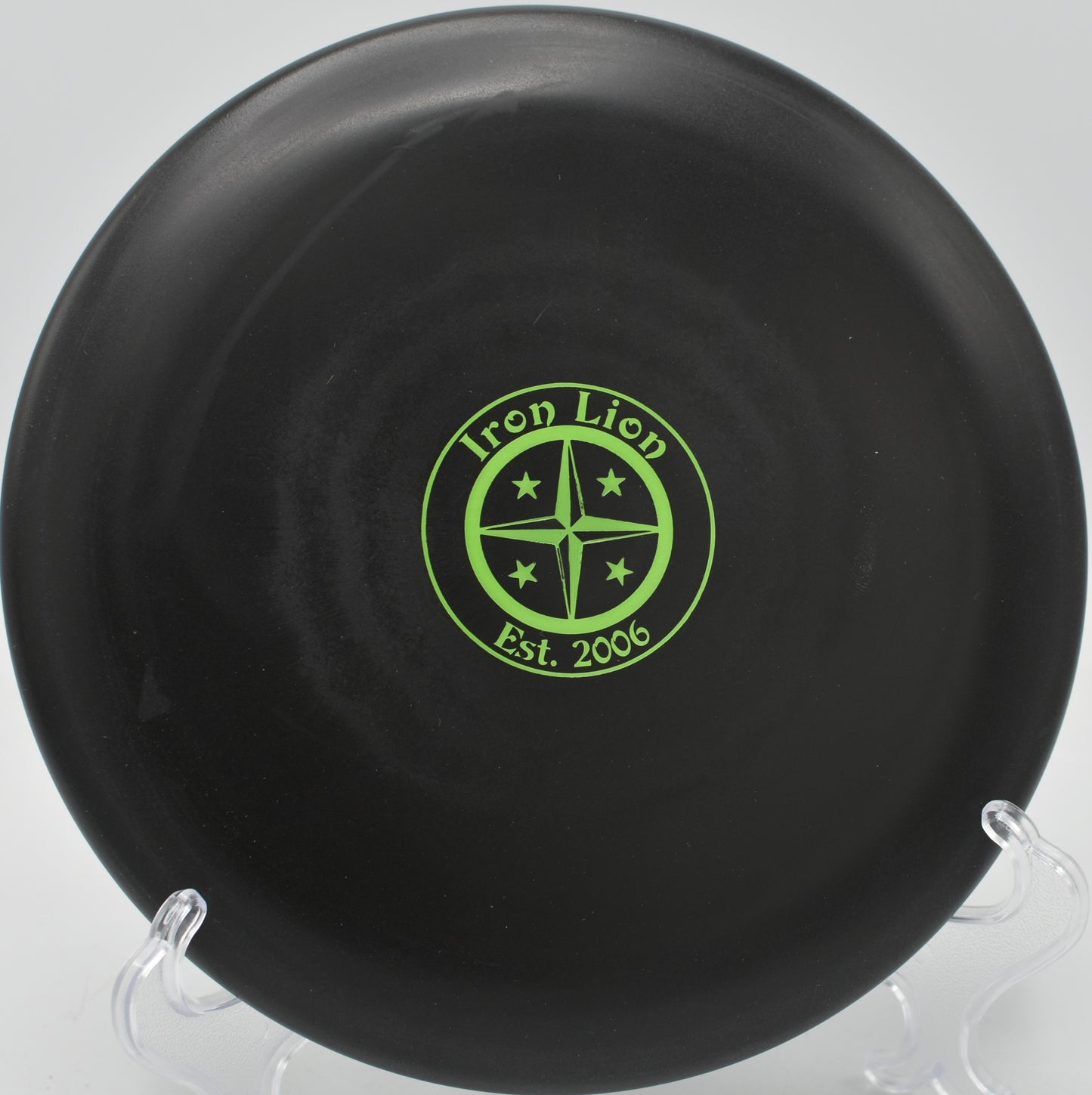 Durable Aviar Driver flexing gently into the green at Northwood Black in Morton, Illinois.

