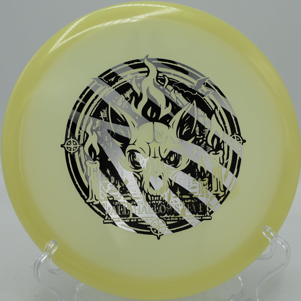 Innova Proto-Glow Champion Fox straight-flying midrange ripping throws at Lake Stevens Disc Golf Course in Lake Stevens, Washington.