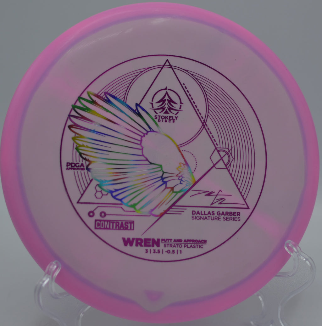 Dallas Garber Signature Strato Wren flying through early morning fog at Panther Creek State Park Disc Golf Course in Morristown, Tennessee.