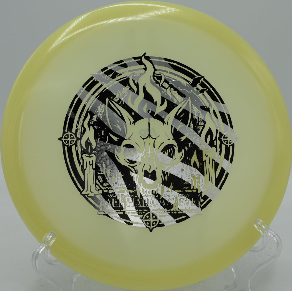 Proto-Glow Champion Fox Innova control midrange gliding smooth hyzers at Wickham Park Disc Golf Course in Manchester, Connecticut.