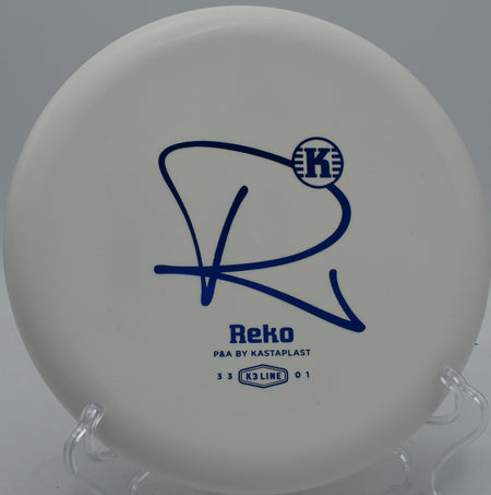 Kastaplast K3 Reko baseline putter smashing chains on a hyzer putt at Water Works Park Disc Golf Course in Kansas City, Missouri.