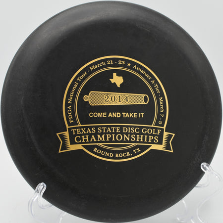 Innova Big Bead Aviar flying flat before fading gently at Cedar Hill Disc Golf Course in Nashville, Tennessee.

