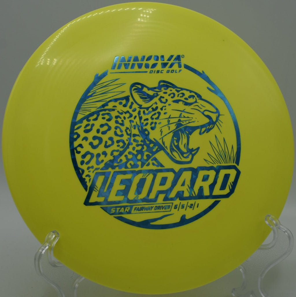 Innova Star Leopard driver holding a controlled anhyzer line at Zintel Canyon Disc Golf Course in Kennewick, Washington