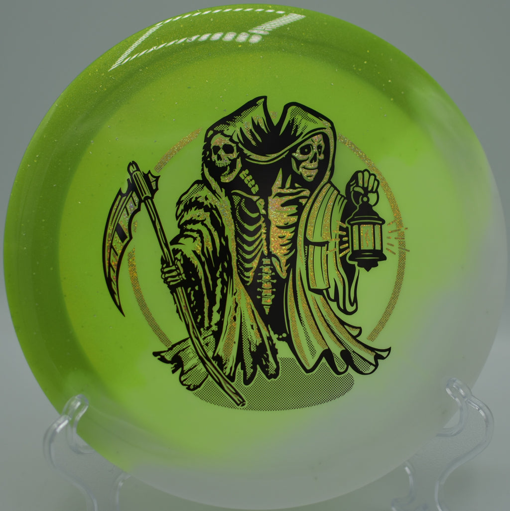 Innova Duo Wraith sitting atop pine needles at Callahan State Park DGC in Framingham, MA, ideal for controlled max-D backhands.