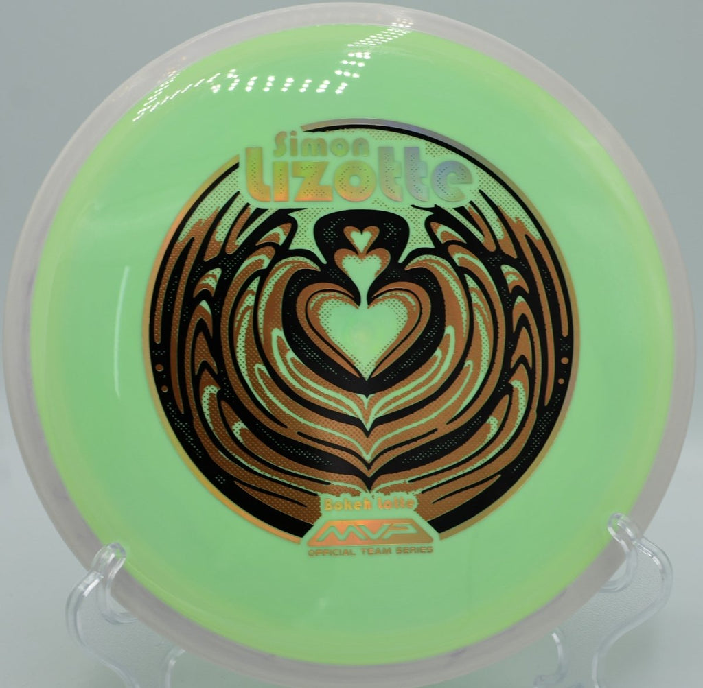 Simon Lizotte Neutron Bokeh max-distance bomb at Lakeside Disc Golf Course in Paw Paw, West Virginia