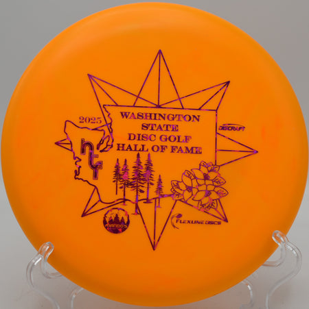 Stable putting line with the Challenger at Pier Park Disc Golf Course in Portland, Oregon