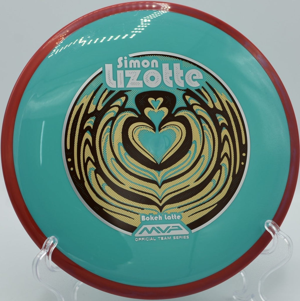 Simon Lizotte Neutron Bokeh pushing glide at O’Hauser Park Disc Golf Course in Menasha, Wisconsin