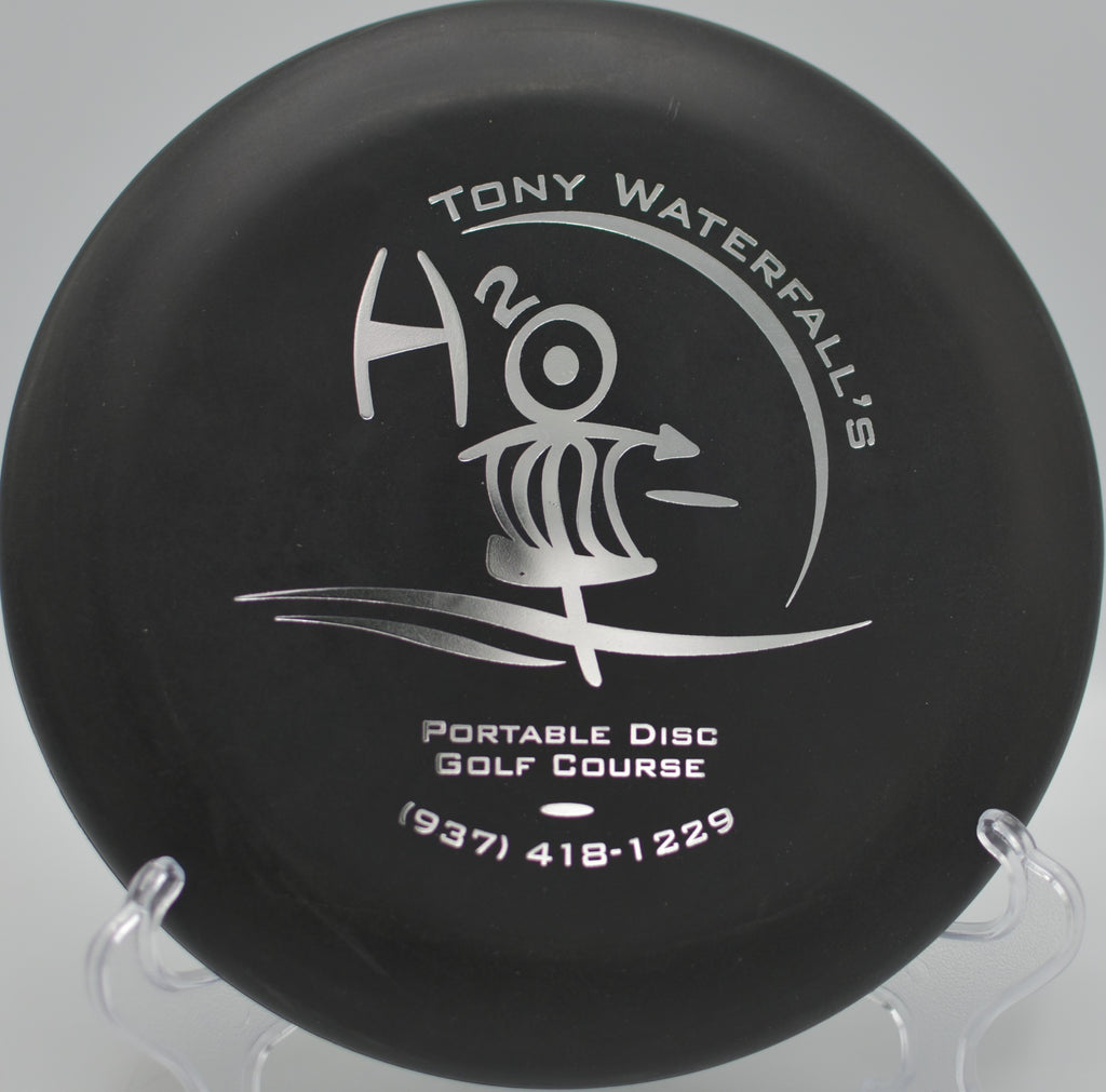 DX Big Bead Aviar dropping clean into the chains at Lakewood Disc Golf Course in Lakewood, Washington.