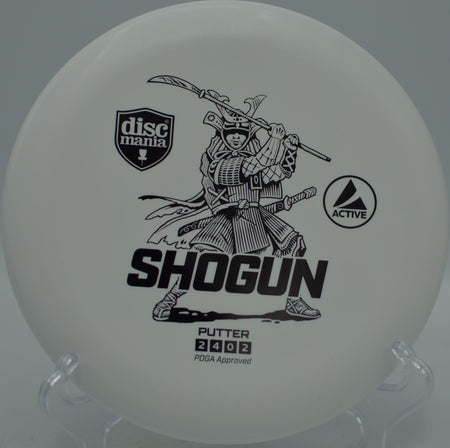 Firm grip on the Discmania Active Shogun during an approach shot at Maple Hill Disc Golf Course in Leicester, Massachusetts.