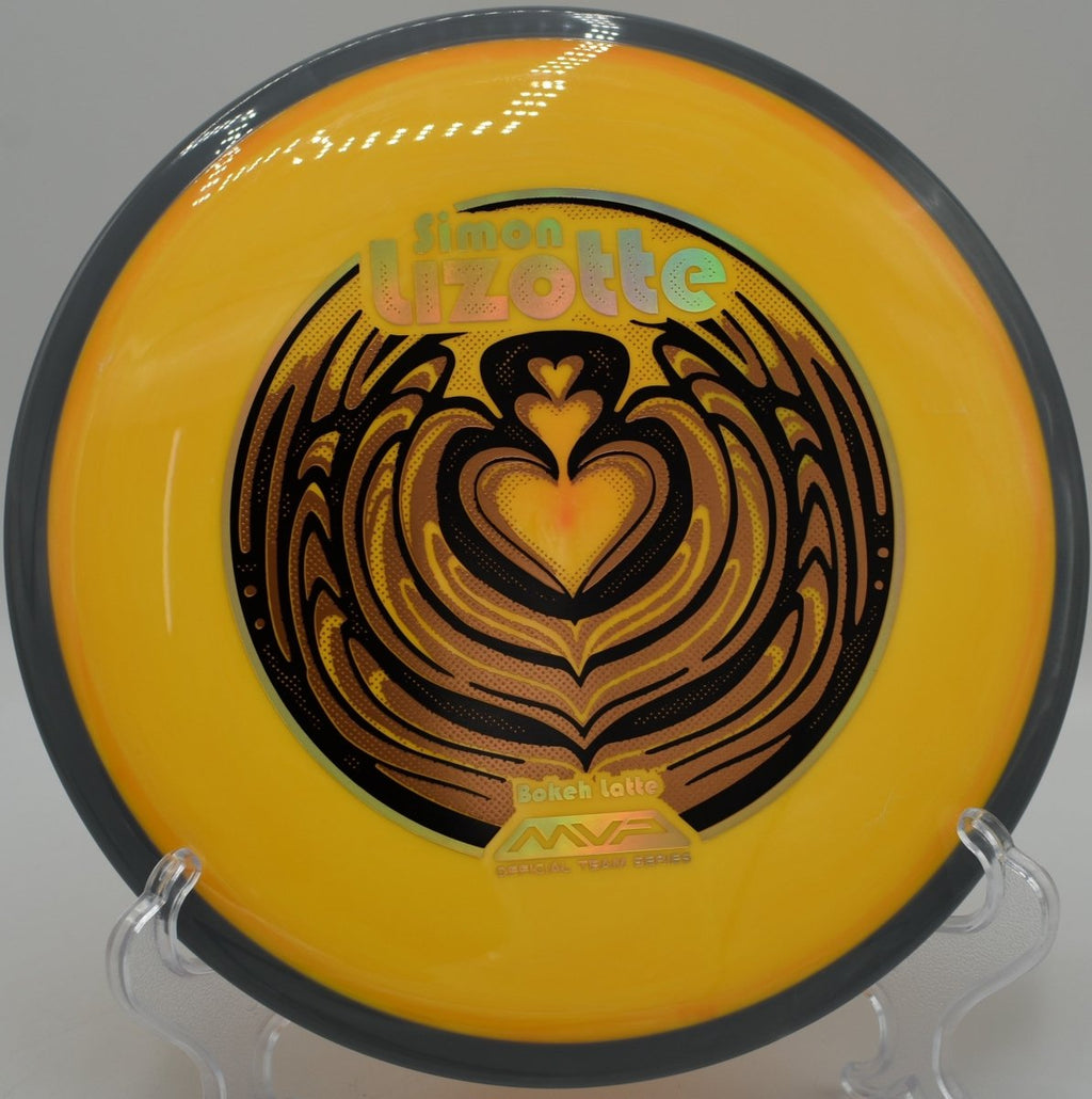 Simon Lizotte Neutron Bokeh max-distance flex at Northwood Park Disc Golf Course in Morton, Illinois