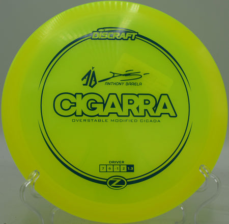 Cigarra carving a late-turning line on a wooded hole at Brandywine Creek State Park in Wilmington, Delaware

