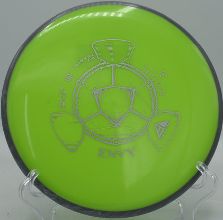 Hyzer upshot with the Neutron Envy drifting gently left and sitting near the basket at Flip City.

