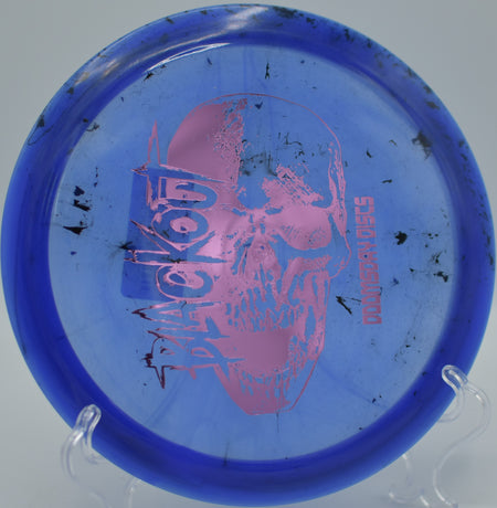 Doomsday Biohazard Blackout carving a technical anhyzer at Brown Deer Park DGC in Milwaukee, WI, settling softly beside the pin.