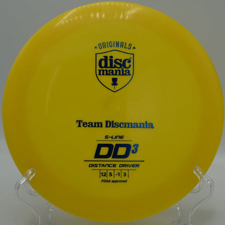 Discmania S-Line DD3 max-distance flex drive with strong forward push at Idlewild Disc Golf Course in Burlington, Kentucky