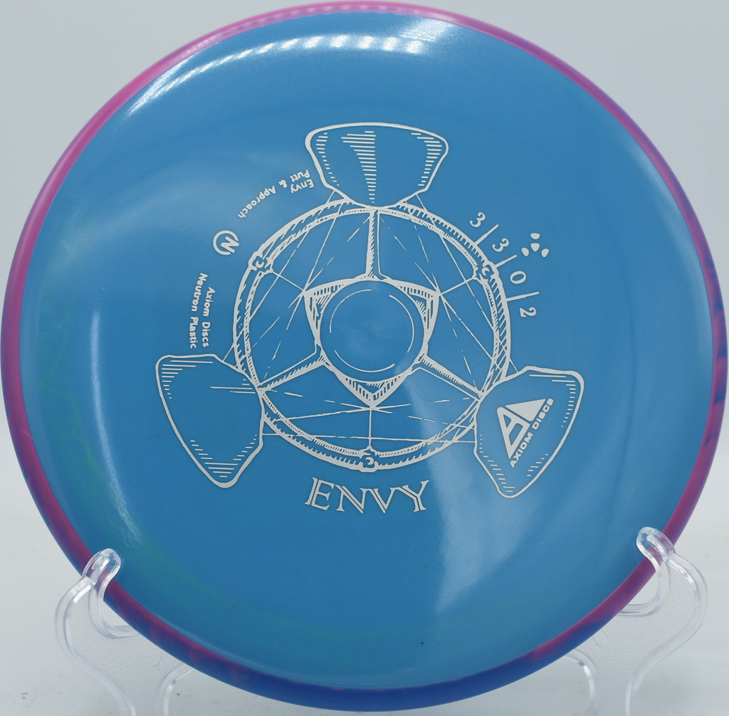 MVP Neutron Envy flying flat with controlled power, fading just outside the bullseye at Eagles Crossing.

