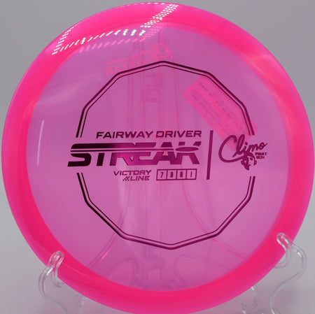 Victory Line Streak holding a tunnel shot line at Cedar Hill Disc Golf Course in Nashville, TN