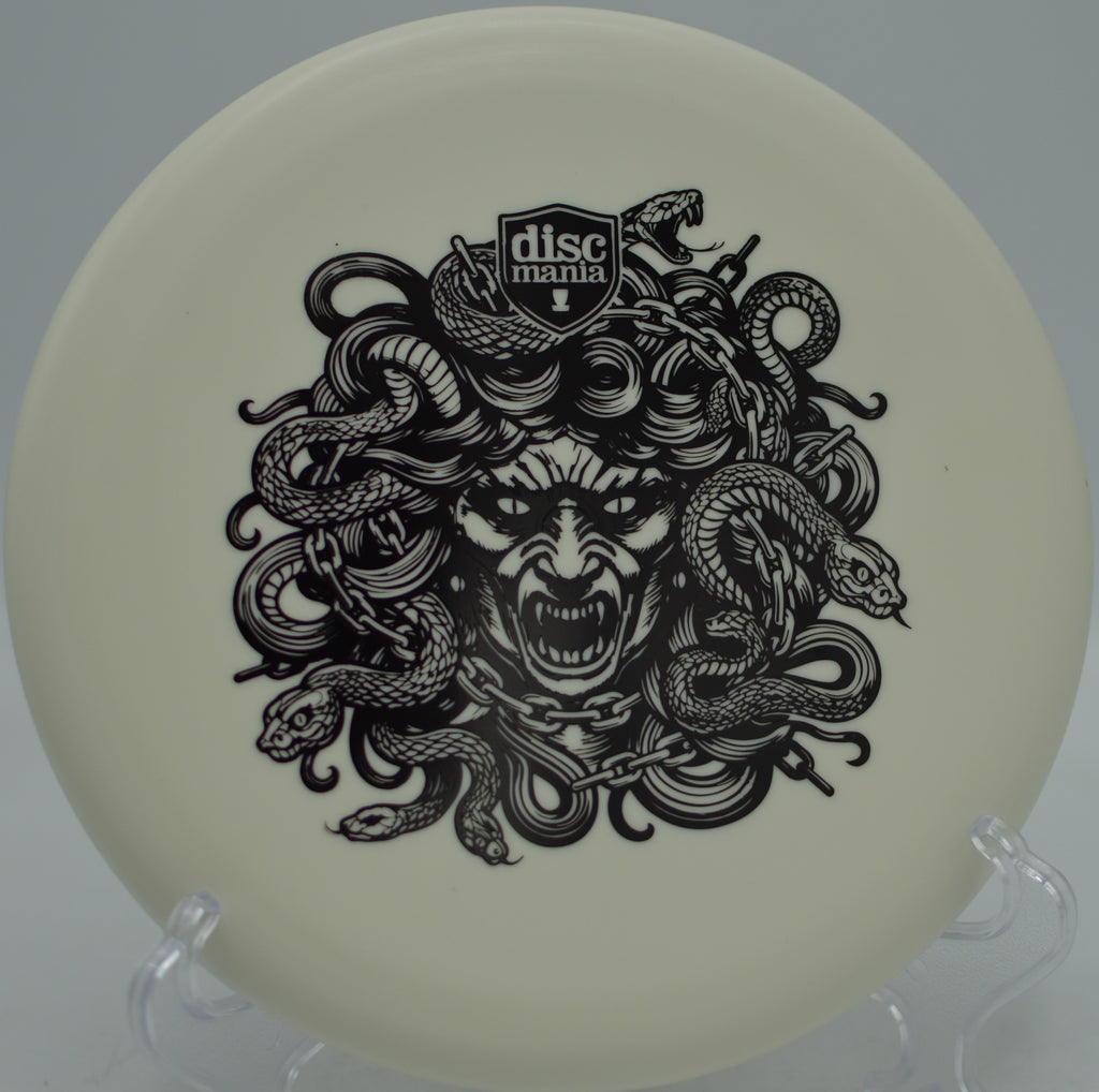 Lumen Link Exo Soft Medusa Stamp Discmania glow disc releasing cleanly at Fountain Hills Disc Golf Course in Fountain Hills, Arizona.