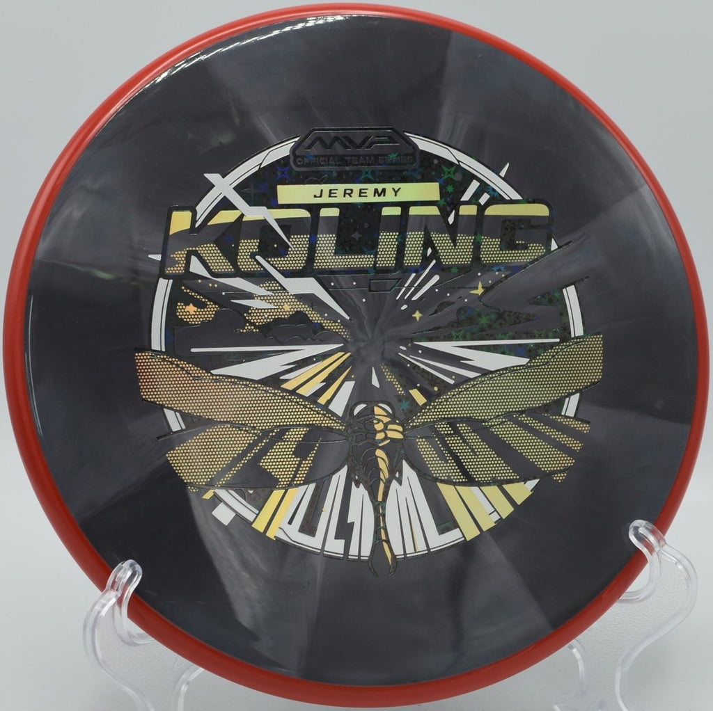 Axiom Tempo stable approach flight through gap at Hidden Ridge Disc Golf Course in West Milford, New Jersey