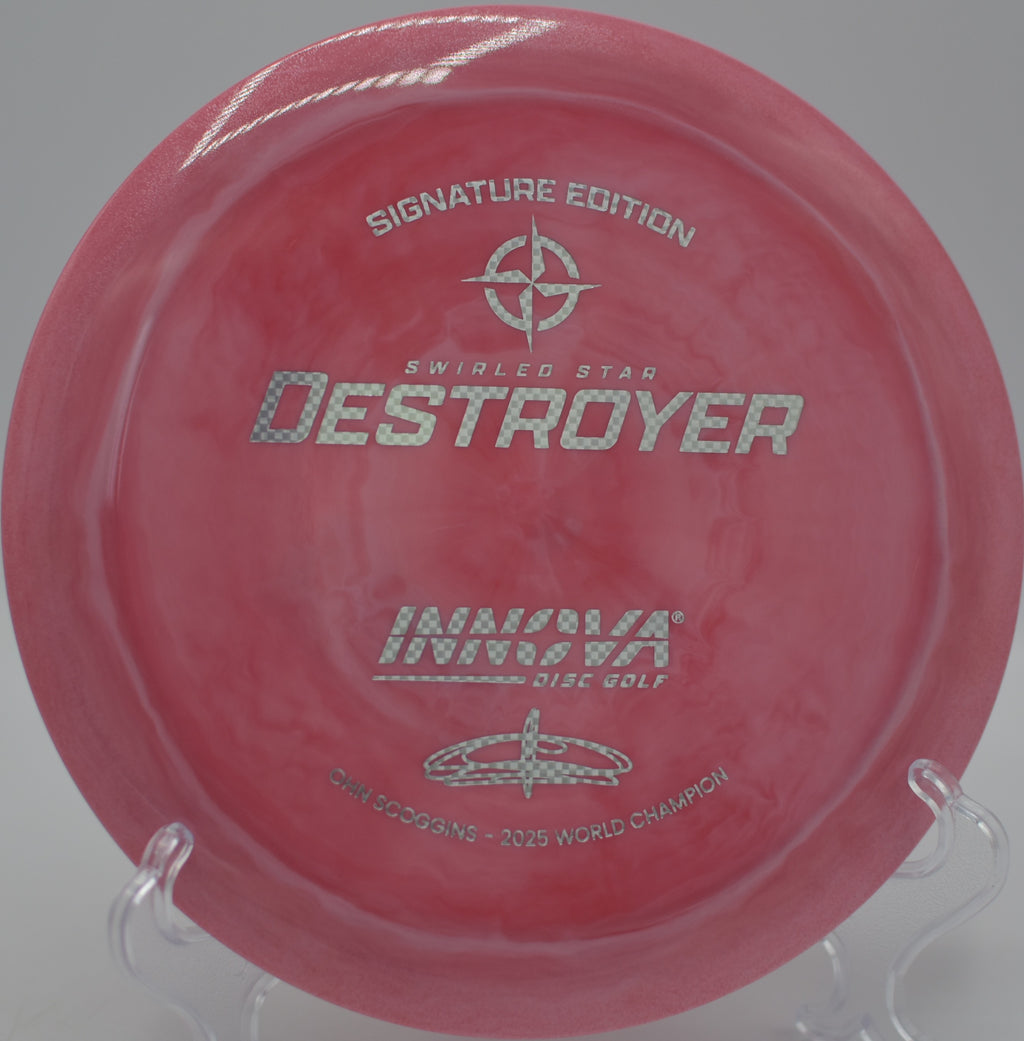 Ohn’s Star Swirled Destroyer launching off the tee at Iron Hill DGC in Newark, DE, carving a long straight-to-fade power line.