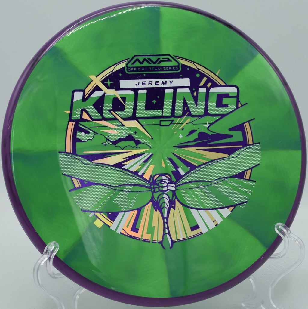 Cosmic Neutron Tempo controlled approach landing near chains at Standing Rocks Disc Golf Course in Stevens Point, Wisconsin