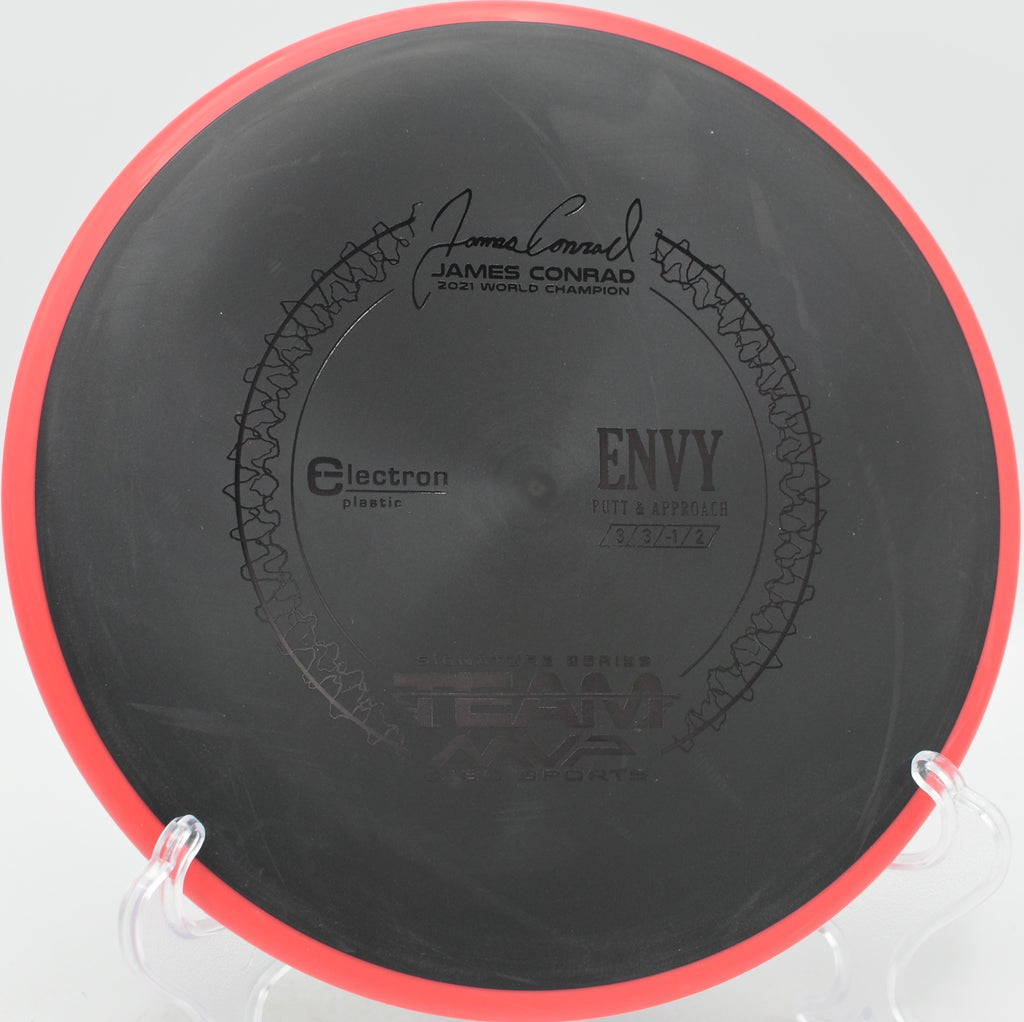 MVP Electron Envy shaping a turnover putter shot at Maple Hill Disc Golf Course in Leicester, Massachusetts.