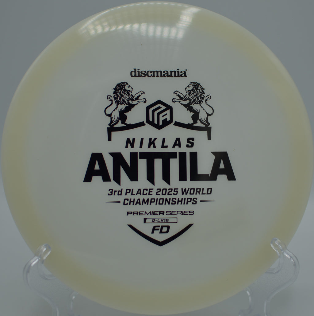 Discmania Q-Line FD carving a straight fairway line at Hornets Nest Disc Golf Course in Charlotte, North Carolina.