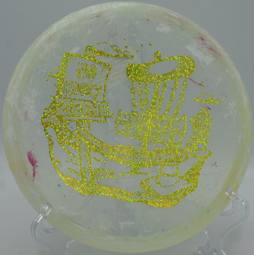 Discraft Zone tight gap forehand at Harmon Hills Disc Golf Course in Fall Branch, Tennessee