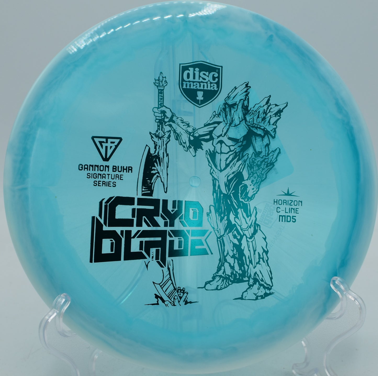 Gannon Buhr’s Signature MD5 carving a sharp fade at Glenwood DGC in Hattiesburg, Mississippi