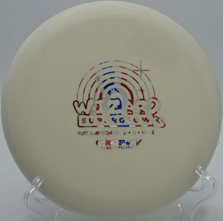 Gateway SSSS Wizard chain-smashing putt at Harmon Hills Disc Golf Course in Fall Branch, Tennessee