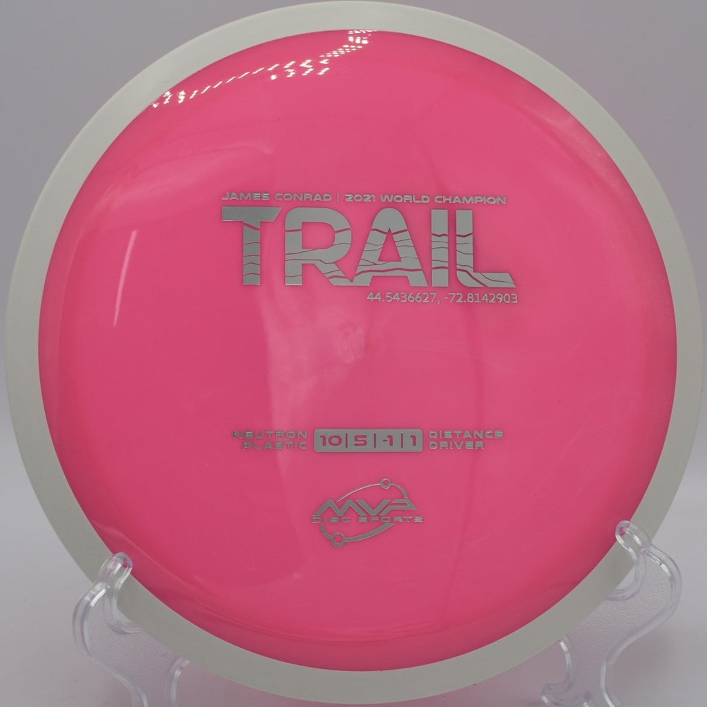 Neutron Trail glide-forward flex at Central Park Disc Golf Course in Santa Clarita, California