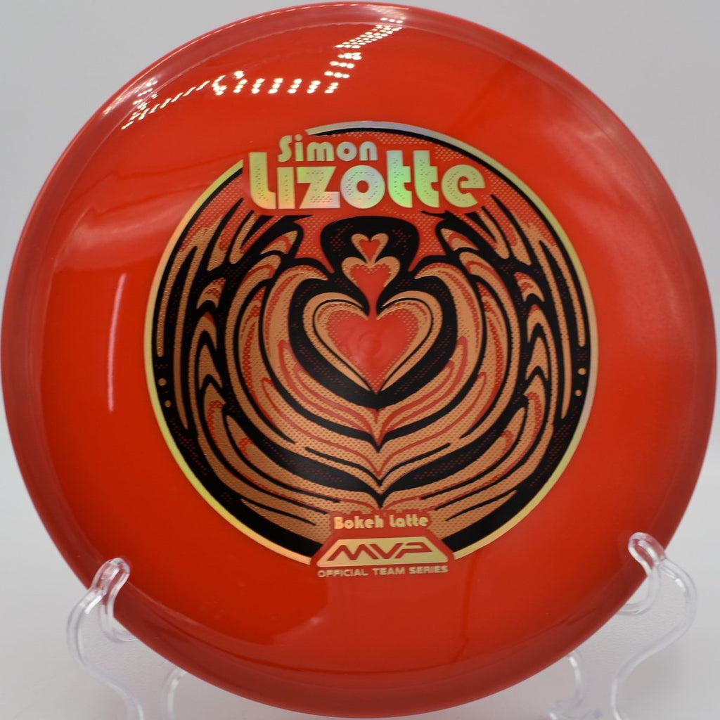 Simon Lizotte Neutron Bokeh wind-tested distance at Rolling Pines Disc Golf Course in Wilkesboro, North Carolina