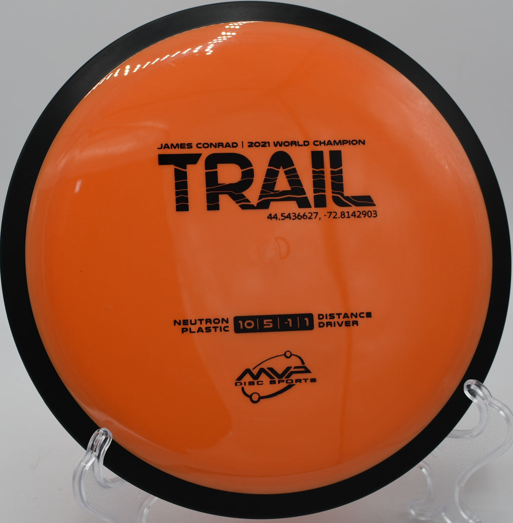 Trail flipping up to flat at Maple Hill Disc Golf Course in Leicester, Massachusetts

