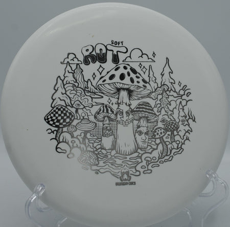 Ration Soft Rot putter parked on the putting surface after a controlled upshot at Lake Walcott Disc Golf Course in Rupert, Idaho