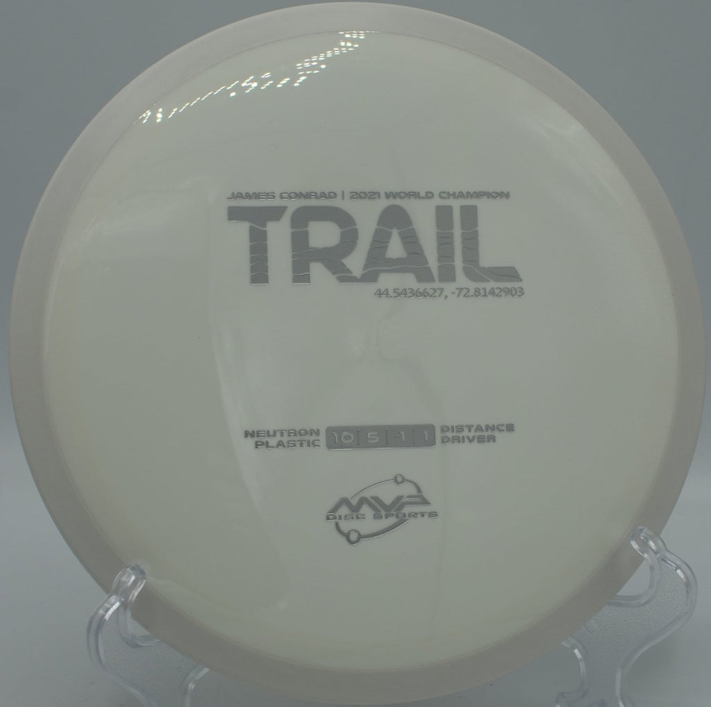 Neutron Trail pushing flat control drive at Woodland Mound Disc Golf Course in Cincinnati, Ohio