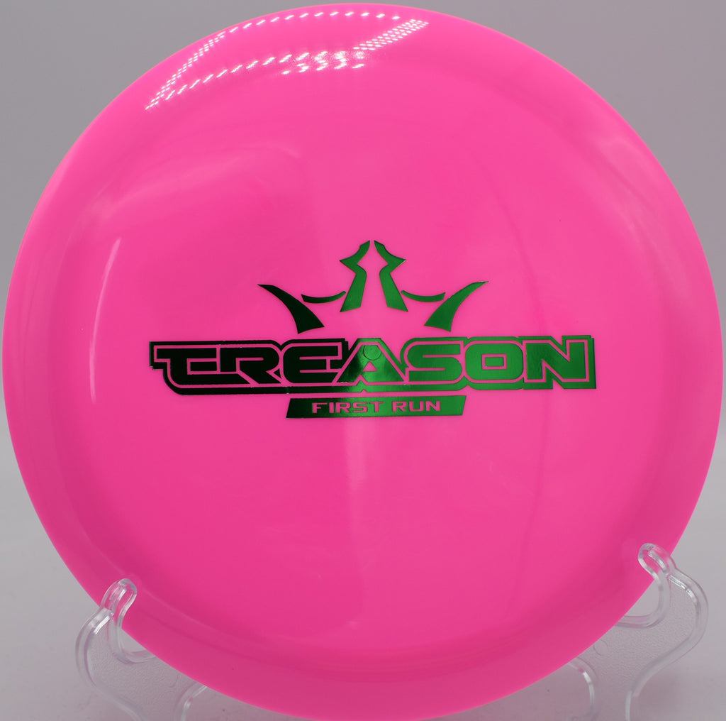 Fuzion Treason First Run Dynamic Discs driver flying smooth turnovers at Lincoln Ridge Disc Golf Course in Independence, Kentucky.