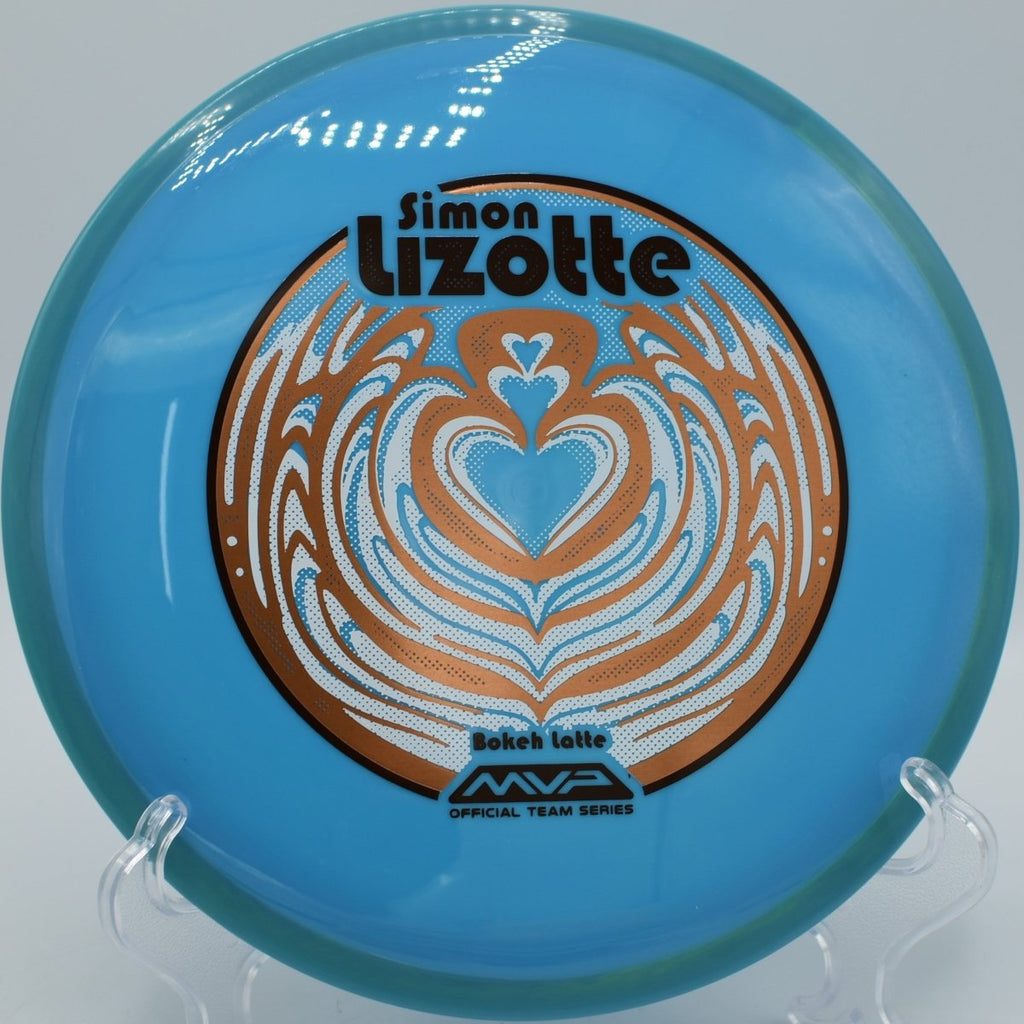 Simon Lizotte Neutron Bokeh long S-flight at Riverview Park Disc Golf Course in North Augusta, South Carolina