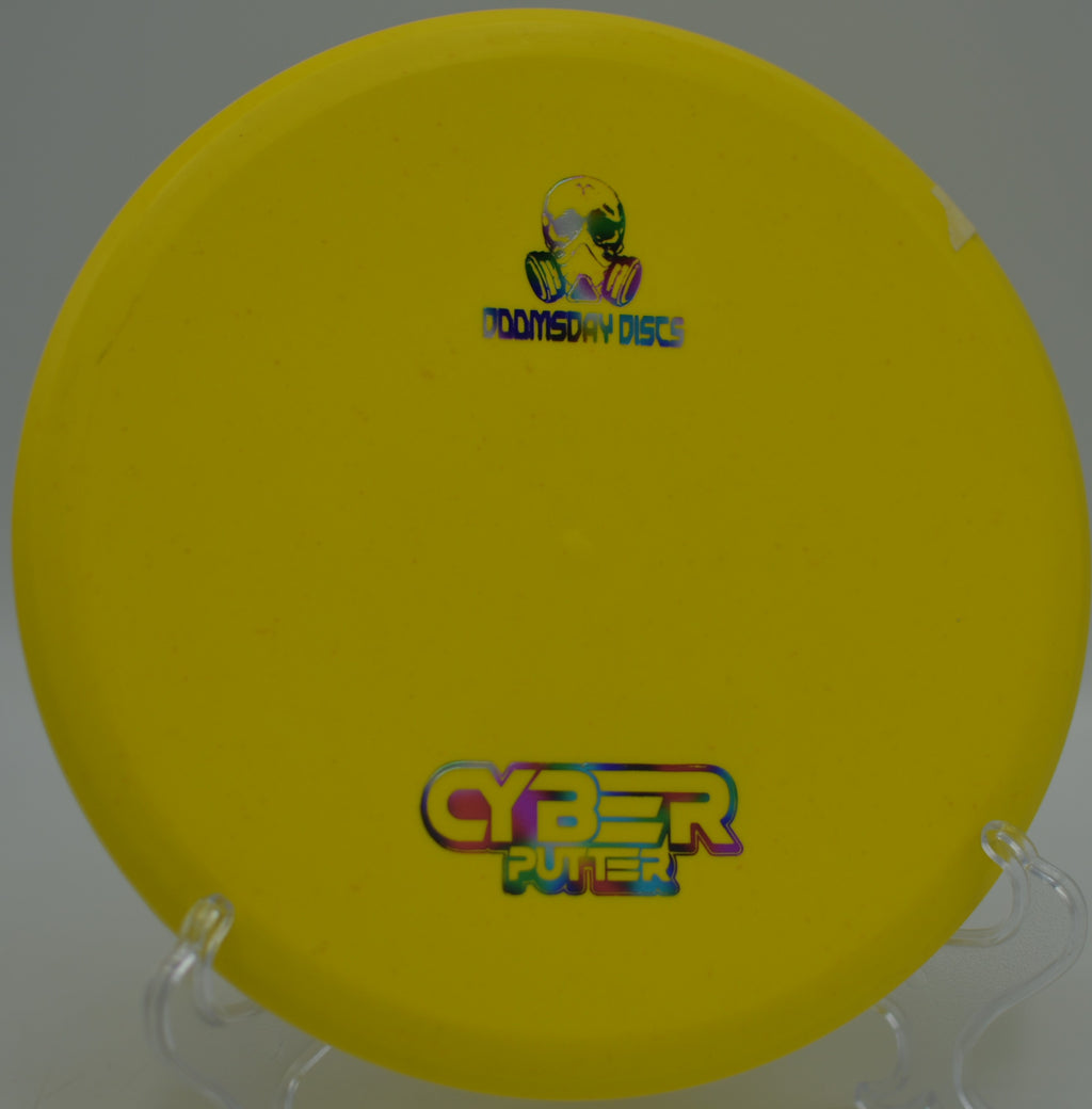 Ration Cyber Putter floating a stable putt at Hawk’s Landing DGC in Milton, FL, holding a clean release before its dependable 2-fade finish.