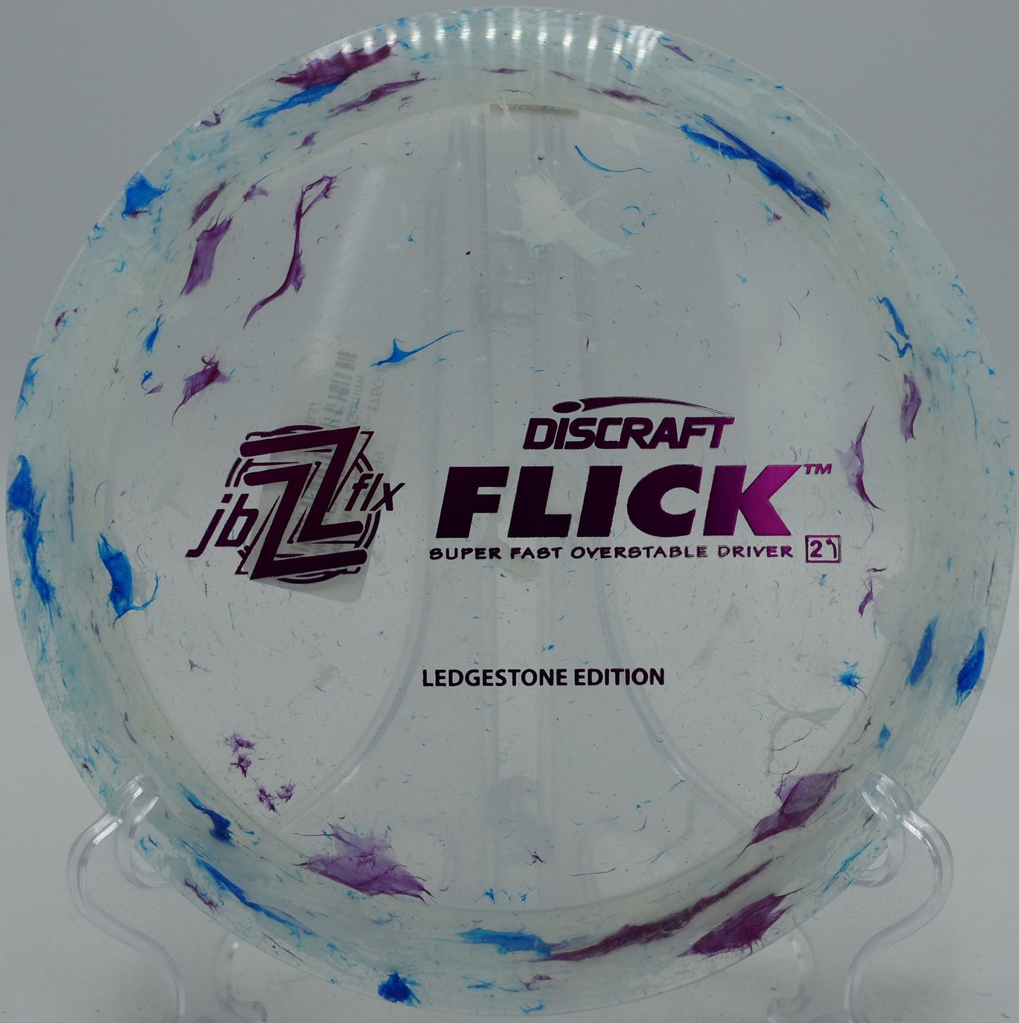 Discraft Flick carving a forehand flex line at Maple Hill Gold in Massachusetts
