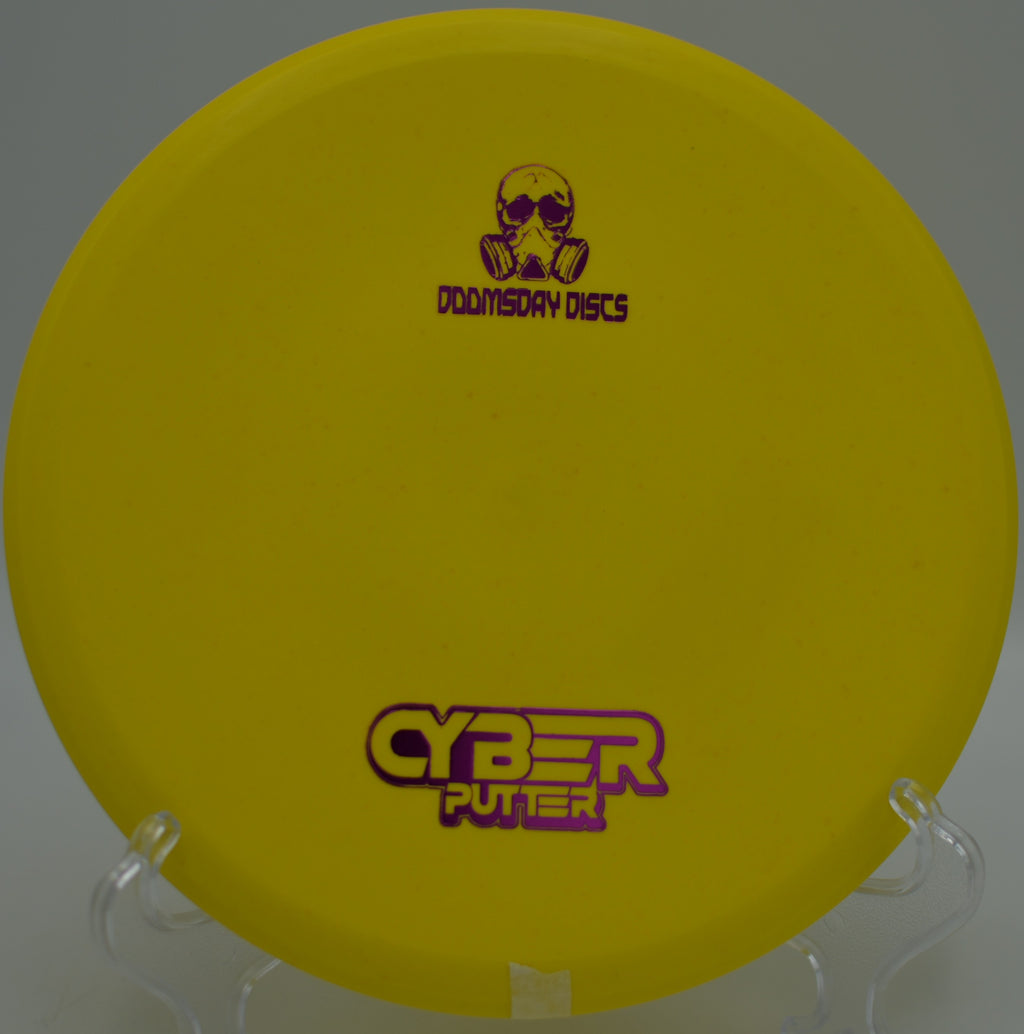 Doomsday Ration Cyber Putter shaping a smooth approach at Riverfront DGC in Nacogdoches, TX, gliding straight with controlled stability.