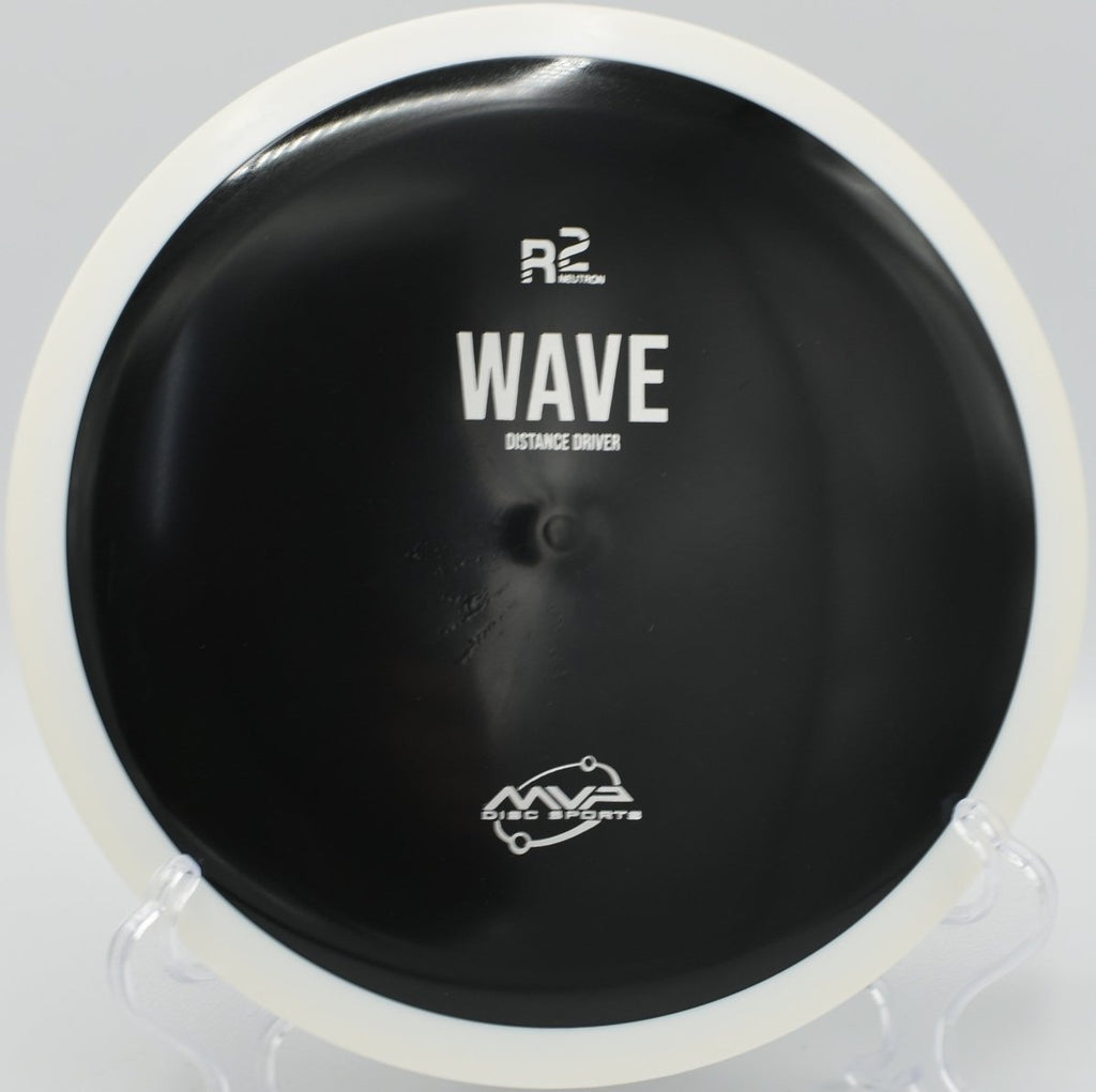 Gyropalooza Box R2 Neutron overmold plastic lineup at Hidden Lake DGC in Burlington, NC