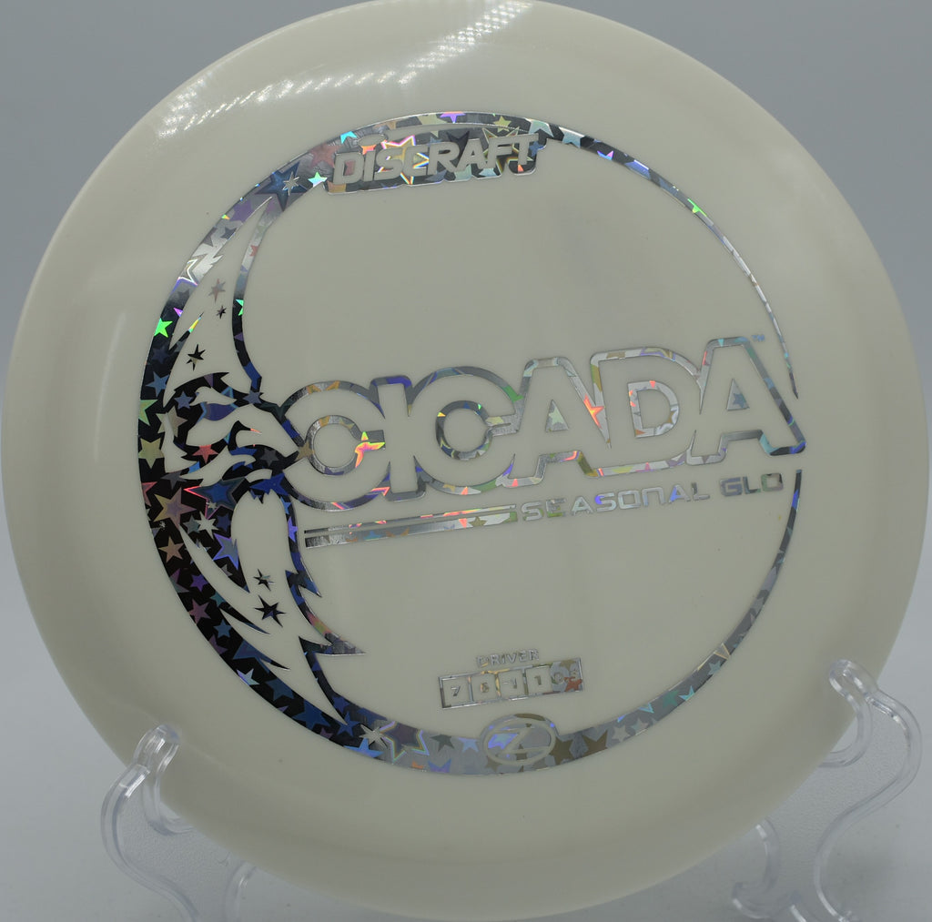 "At Neon Grove Disc Golf in Orlando, FL, Glo-Z Cicada shines with radiant precision for crisp, straight-line approaches."
