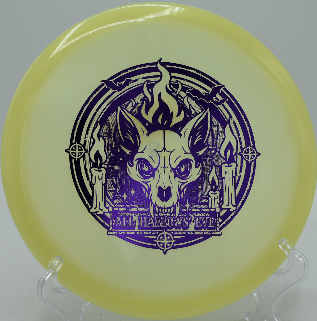 Champion Proto Glow Fox disc carving wooded shots at Hawk Hollow Disc Golf Course in Spotsylvania, Virginia
