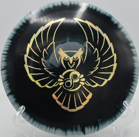 Halo S-Blend Exodus resting on the tee pad at Walnut Ridge DGC in Johnston, Iowa

