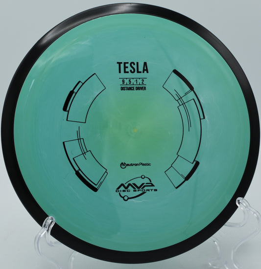 Neutron Tesla launching a controlled drive at Idlewild Disc Golf Course in Burlington, Kentucky

