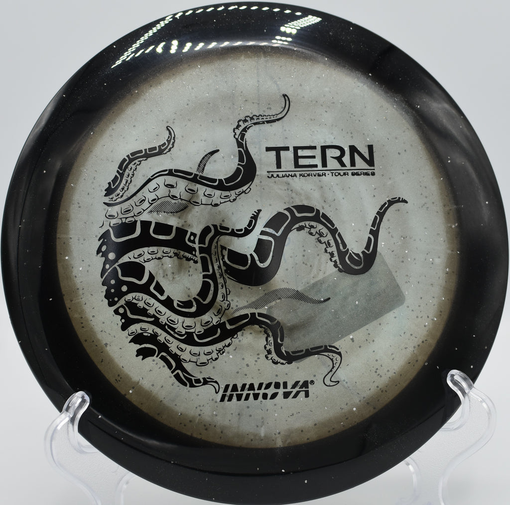 Moondust Halo Champion Tern flashing full color and glide during a night round at Trophy Club in Trophy Club, Texas.

