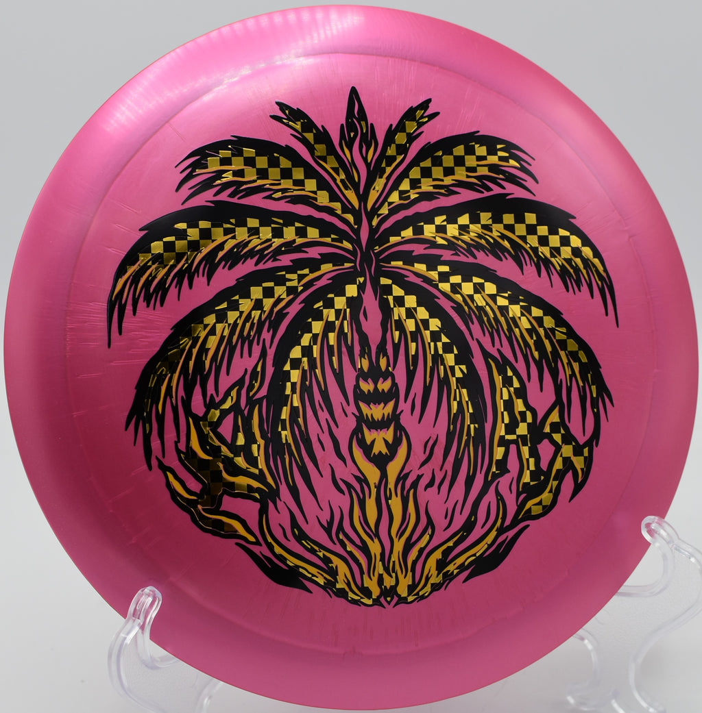 Discraft Ti Heat – Understable distance driver with glidey flight at Ewing Park in Iowa.

