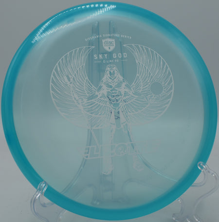 Discmania P2 Sky God trusted in windy conditions at SeaTac DGC in SeaTac, Washington.

