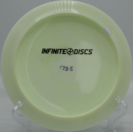 S-Blend Pharaoh slicing through a tunnel at Rocklin Disc Golf Course in California

